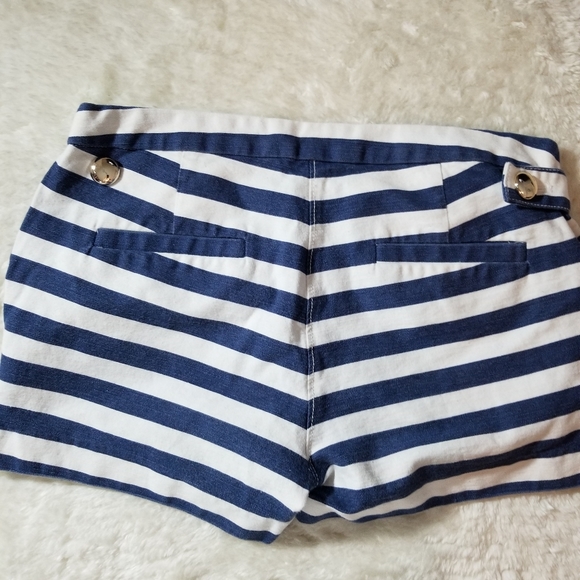 Dazzle Spirea Spring/Summer Shorts - Picture 4 of 4